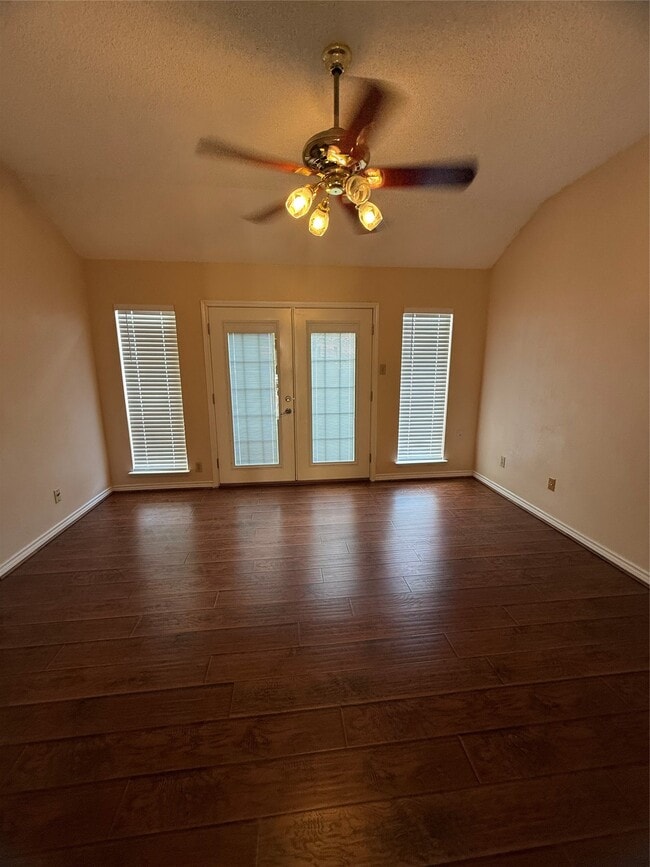 Photo - 4027 Summit Valley Dr