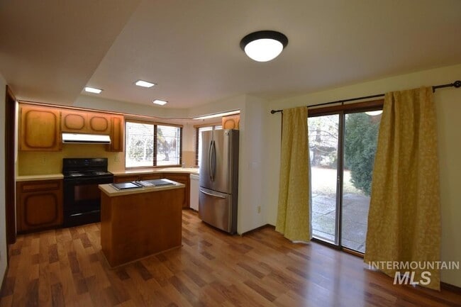 Photo - 7344 Modoc St