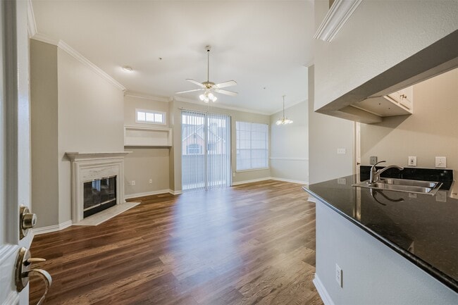 Building Photo - 2111 Welch St Unit B304