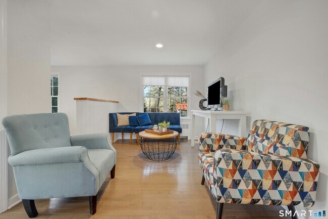 Photo - 4 Whitney St