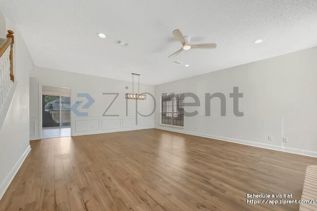 Photo - 2111 Daniel Way House