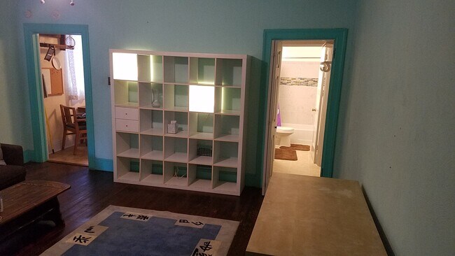 Living Room1 - 621 Melwood Ave Unit 2nd Fl
