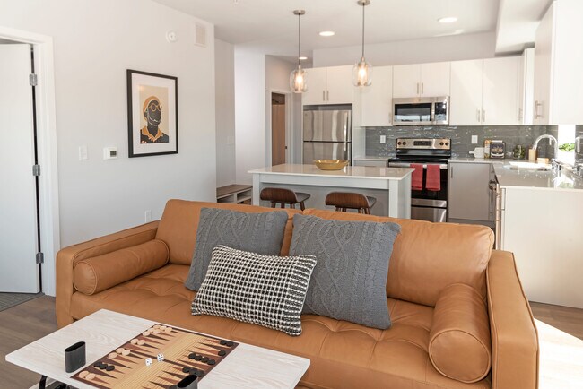 2BR_12 - Everlake Apartments