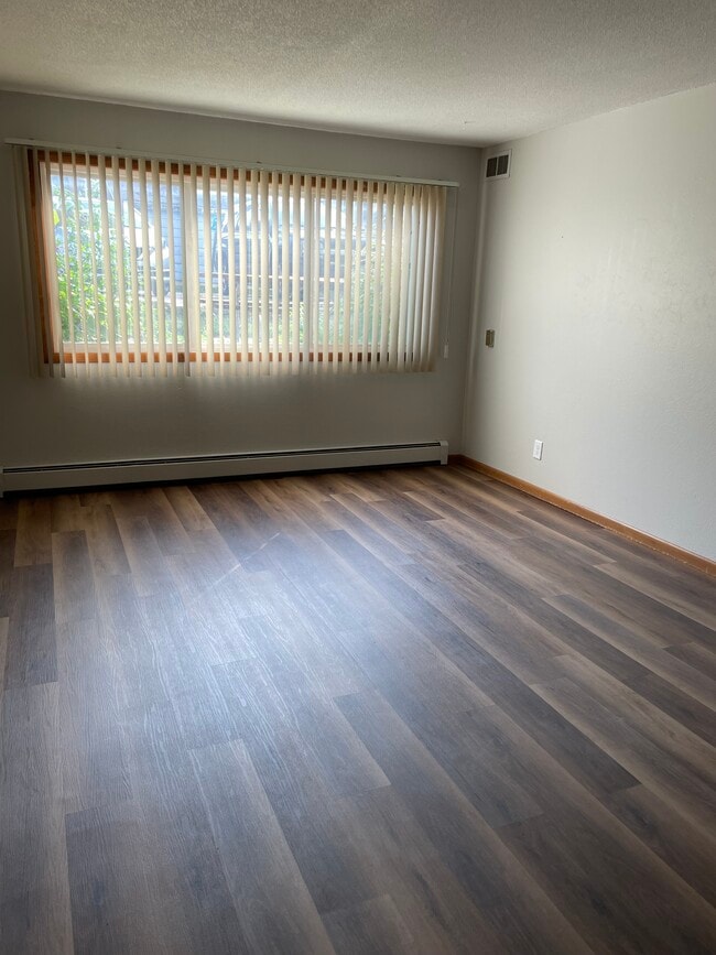 Living room - 959 10th St Unit 7