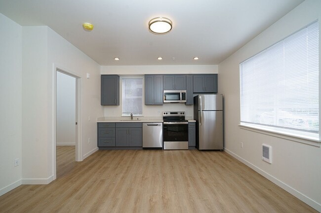 Building Photo - 4343 S Alder St Unit 102