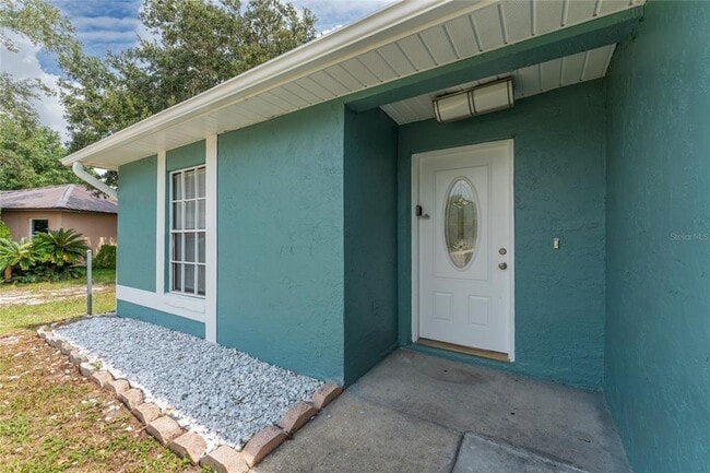 Building Photo - 913 San Rafael Way