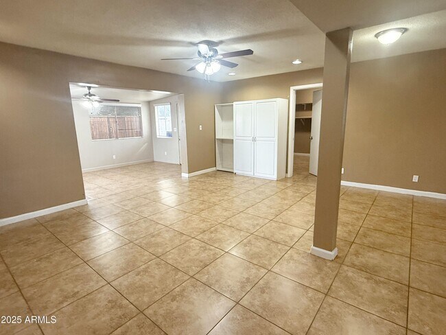 Photo - 348 E 8th Dr