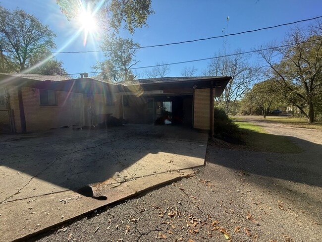 Photo - 2008 Longview Dr