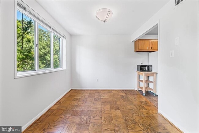 Photo - 10444 Rockville Pike Unit 302