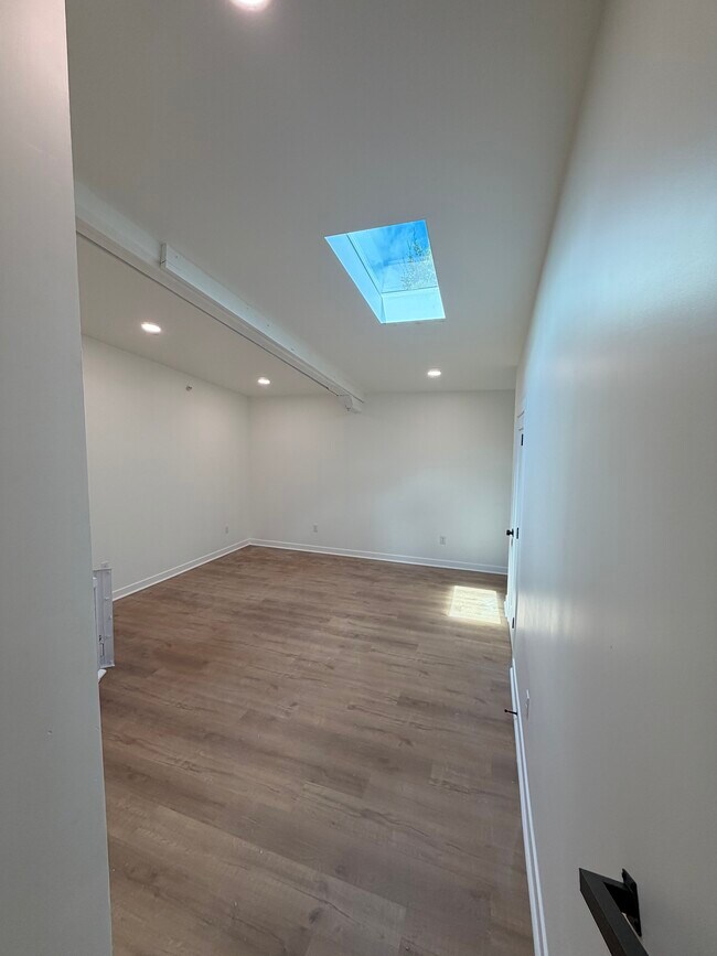 Photo - The Warehouse At Calhoun - RESIDENTIAL Unit 503 - E