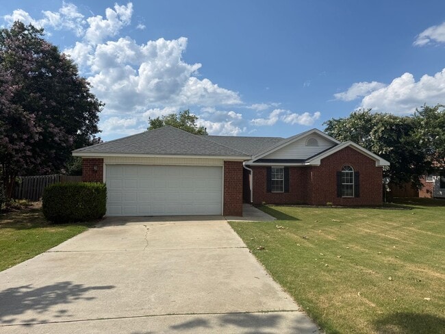 Building Photo - Closest 3bed/2bath to gate 2 available with Fenced in yard.