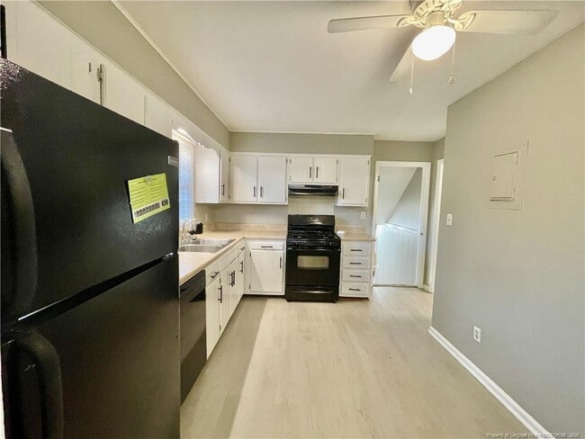 Photo - 452 Cloverhill Pl
