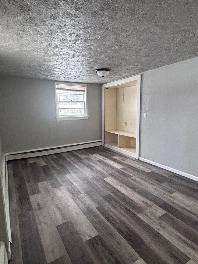 108 11th Ave SE Unit 1 Lower Unit