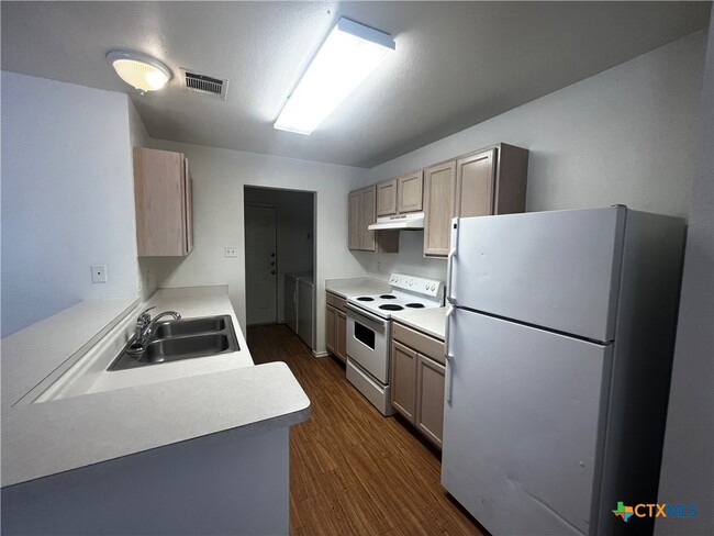 Photo - 125 Cedargrove