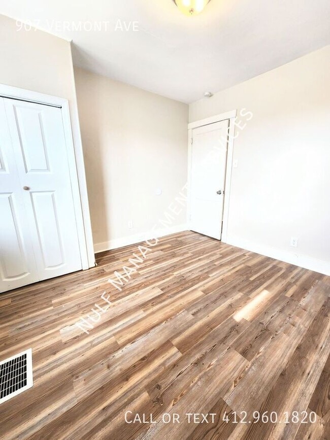 Photo - 907 Vermont Ave