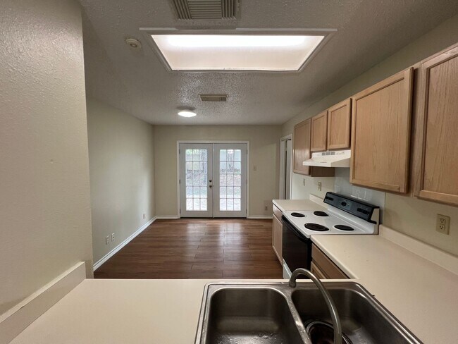 Photo - 4922 Hilltop Field Dr