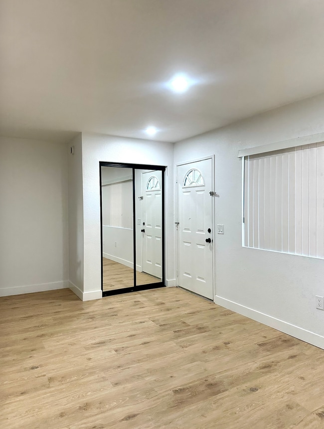 Photo - Beautiful & Cozy West Hills Adjacent Condo in Secure Building - MOVE IN READY