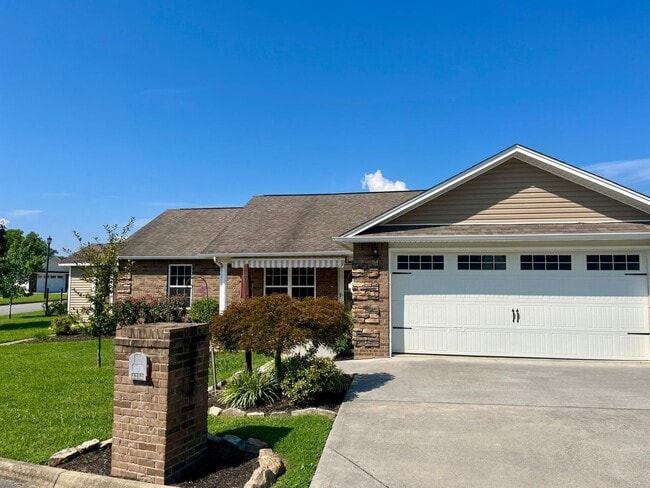 Building Photo - Quiet Neighborhood Charm with Everyday Con... Rental