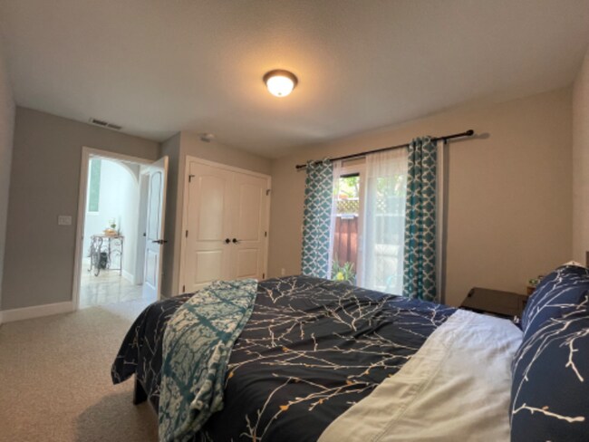 Photo - 441 Willow Glen Ct