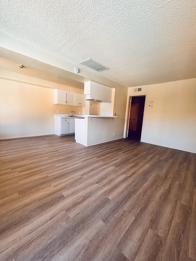 Photo - 1001 E Stearns Ave Unit 31