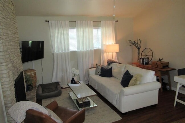Photo - 2509 Trailside Dr