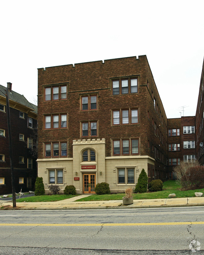 Building Photo - Cedar Fairmount Rental