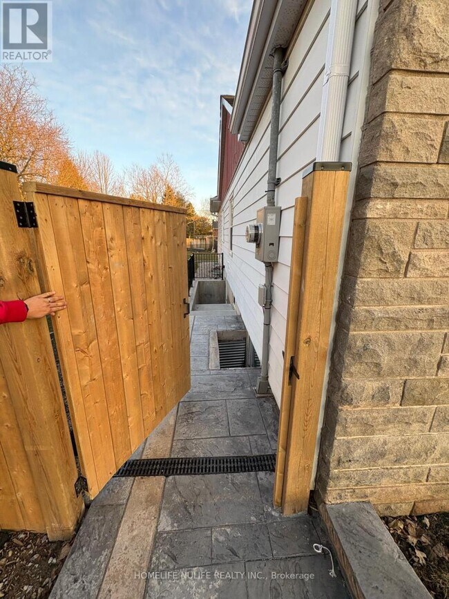 Photo - 188 Parkside Dr