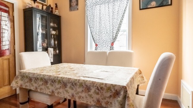 Photo - 45A Van Reypen St Unidad 2