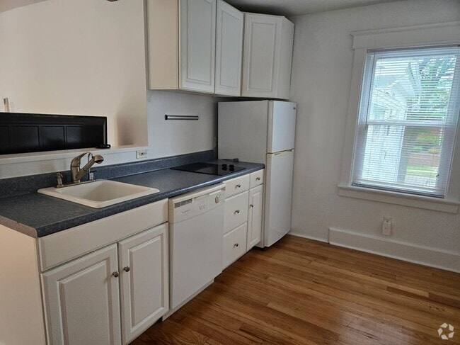 Building Photo - 20 William St Unit 9 Rental