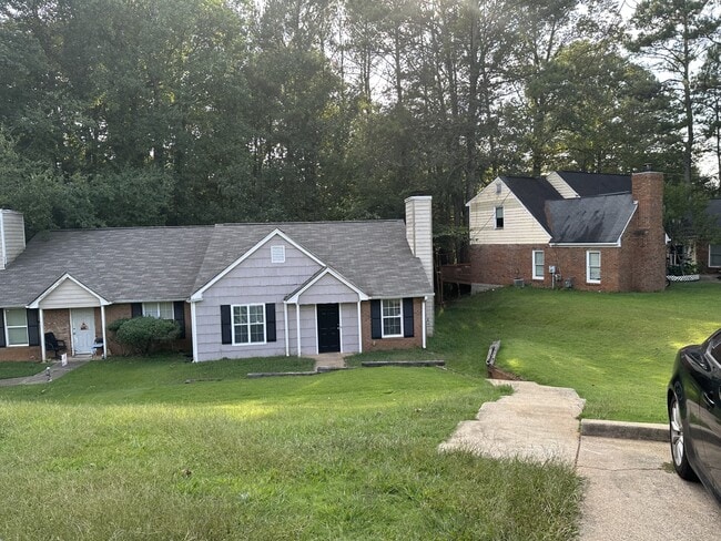 Building Photo - 5091 Farm Valley Dr NE