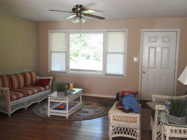 Photo - Home available for rent in Gardendale! Available to View with 48 Hours Notice!!!