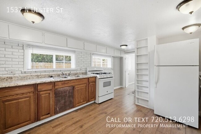 Photo - 1537 Ulster St