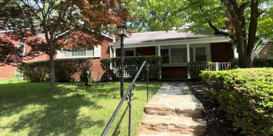 Photo - 911 Buckingham Dr