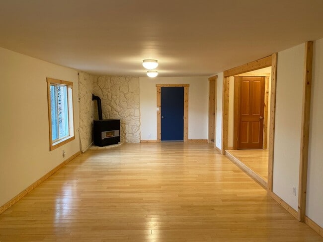 Photo - 102 S O St
