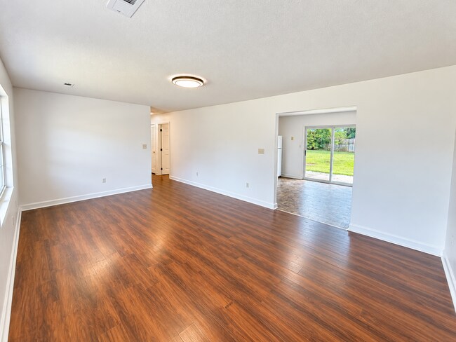 5339 Beechwood Dr