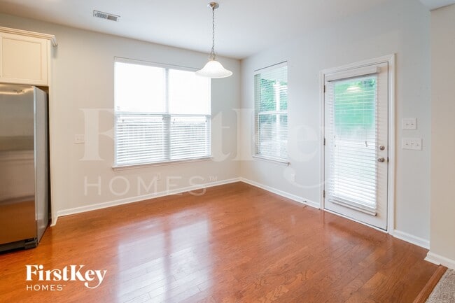 Photo - 229 Oglethorpe Cir