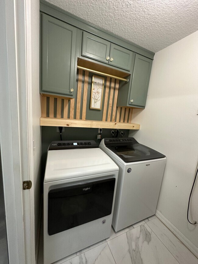 Photo - 180 Walnut Crest Run