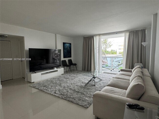 9381 E Bay Harbor Dr Unit 302S