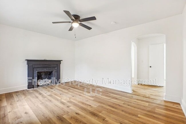 Photo - 1004 Charlotte Ave