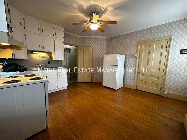 Photo - 79 Broadway Unit 2