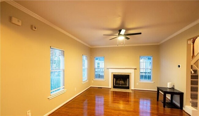 Photo - 1188 Ira St SW