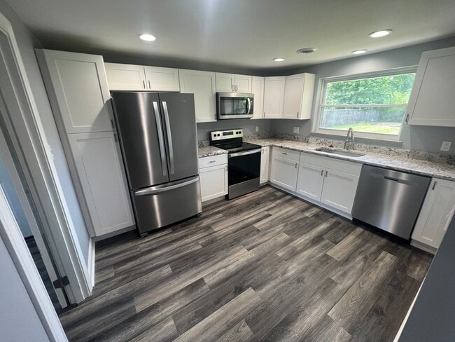 1179 Linda Ln