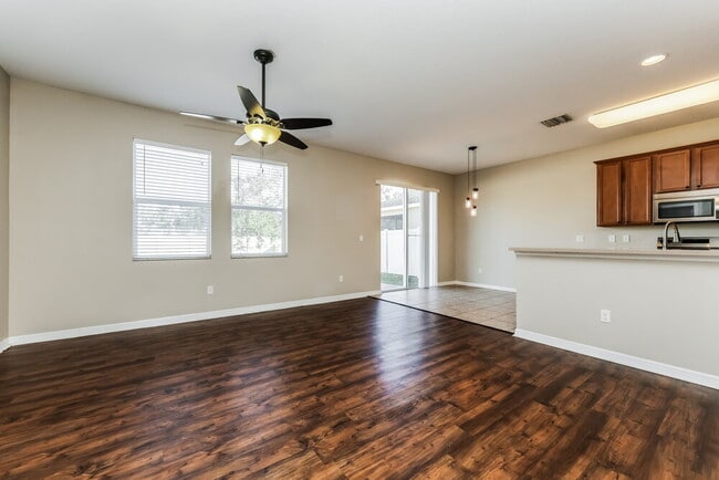 Photo - 901 Fern Leaf Dr