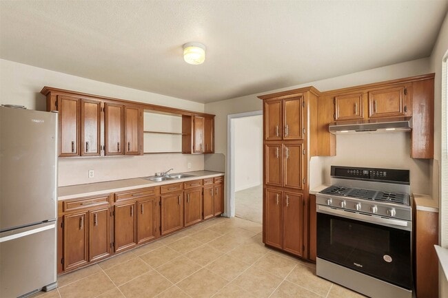 Photo - 7215 Apache St