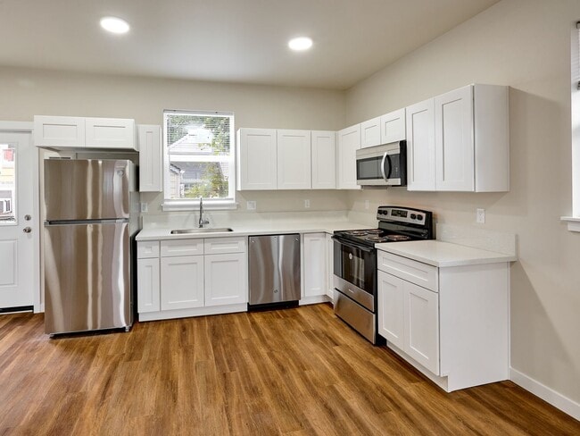 Photo - 1816 SW 17th Ave