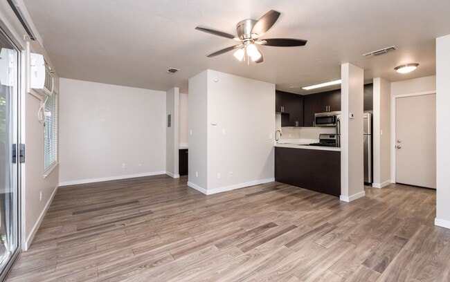 Photo - Riverbend Apartments