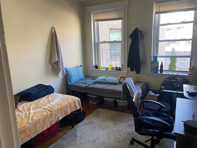 Building Photo - 382 Riverway Rental
