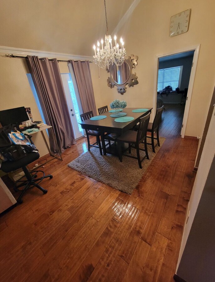 Photo - 460 Chestnut Ln