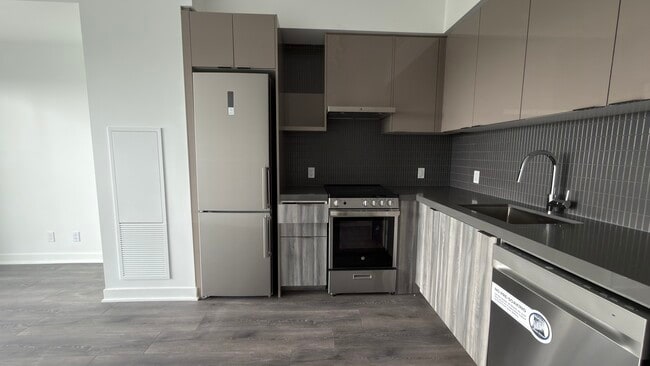 Photo - 1016-6 Flavelle Trail Unit 1016