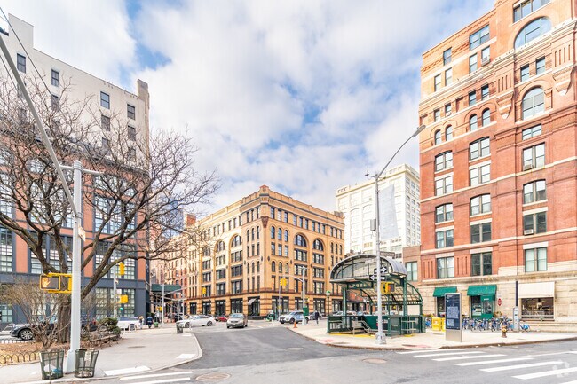 Contexto - 132-142 Franklin St